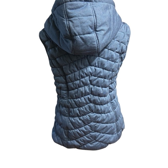 Chico’s Puffer Quilted Hooded Vest Size S Blue Full Zip Pockets Outdoor Fall - Picture 6 of 13